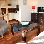 Fuerstenvilla 公寓 *
